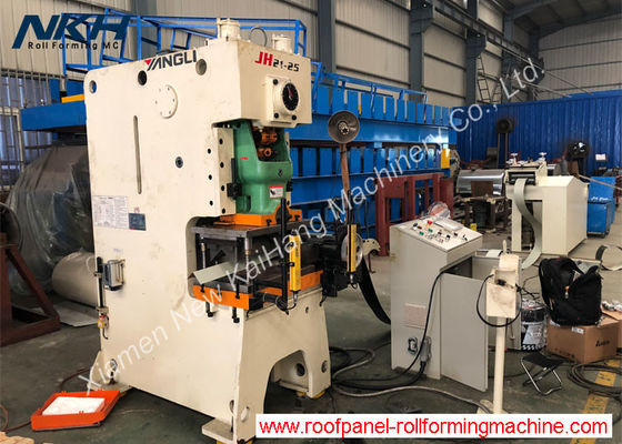 ซื้อ เครื่องขึ้นรูปม้วนเย็นวัลเลย์เครื่องทำหลังคาโพรไฟล์ online manufacture